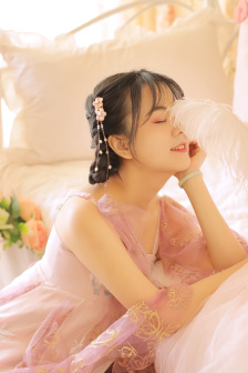 撕掉她的衣服全光版